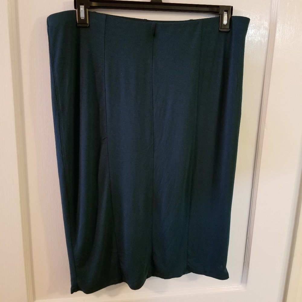 Mossimo.  XXL.  Skirt